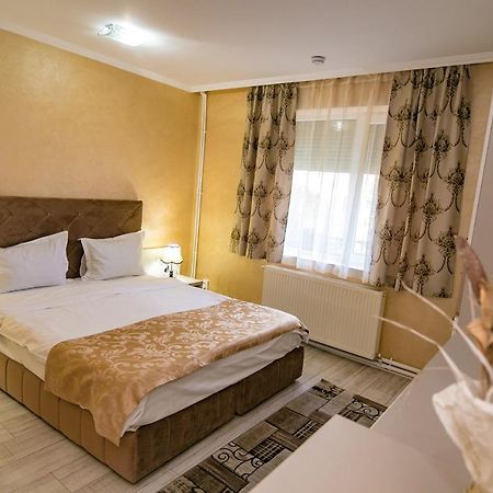 Floare De Iris Hotel Vama Veche Bagian luar foto