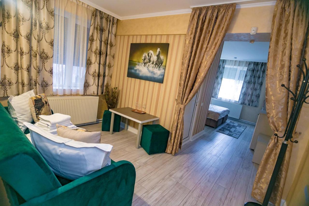 Floare De Iris Hotel Vama Veche Bagian luar foto