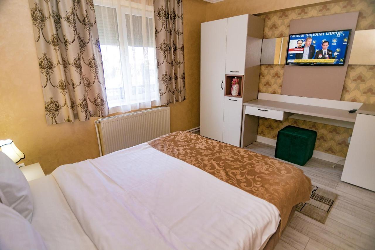 Floare De Iris Hotel Vama Veche Bagian luar foto