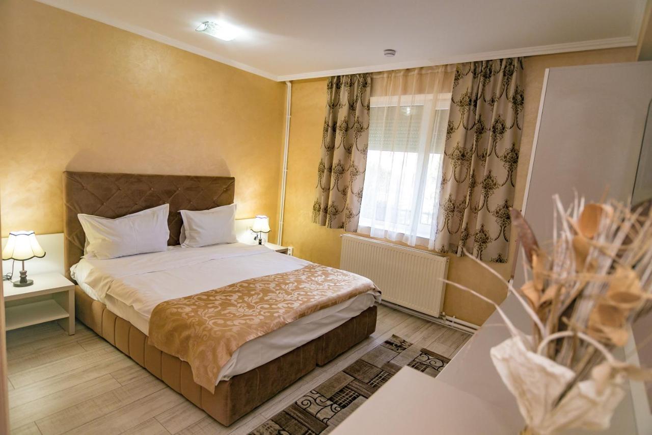 Floare De Iris Hotel Vama Veche Bagian luar foto