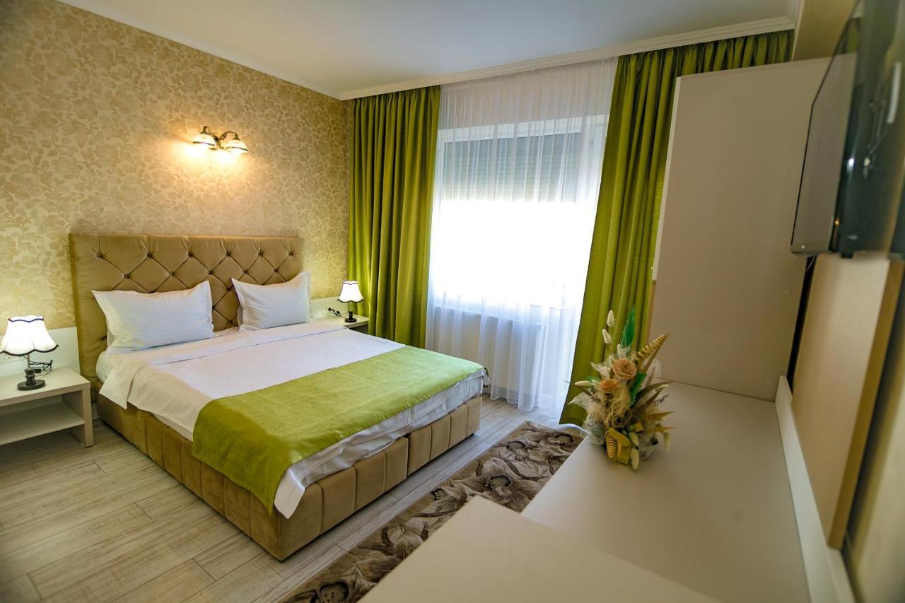 Floare De Iris Hotel Vama Veche Bagian luar foto