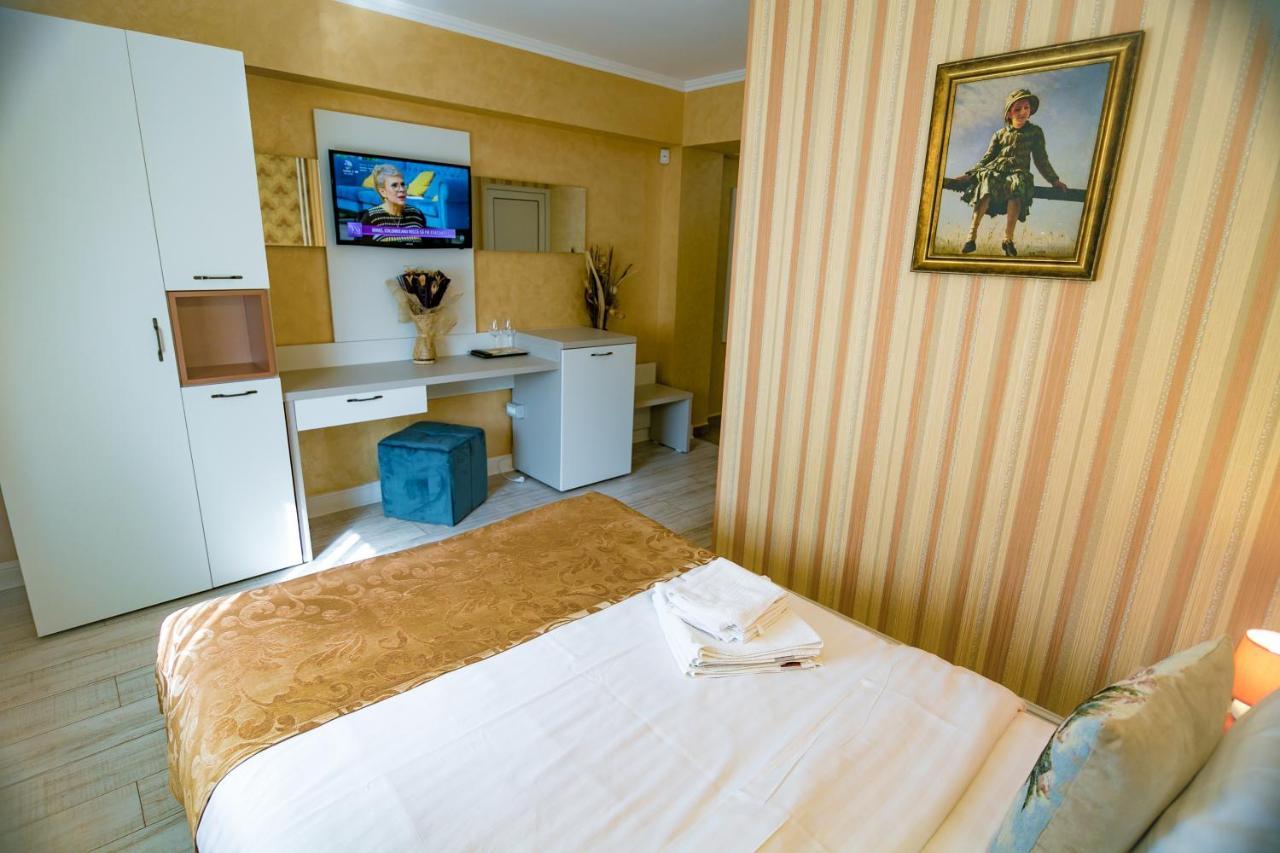Floare De Iris Hotel Vama Veche Bagian luar foto