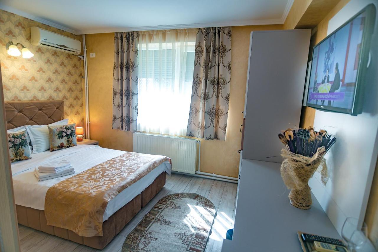 Floare De Iris Hotel Vama Veche Bagian luar foto