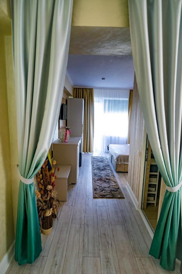 Floare De Iris Hotel Vama Veche Bagian luar foto