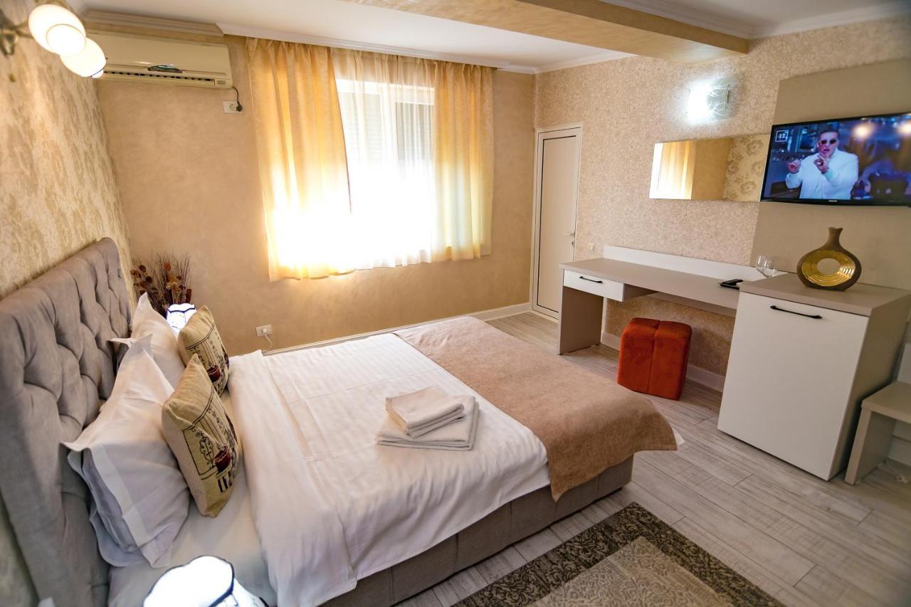 Floare De Iris Hotel Vama Veche Bagian luar foto