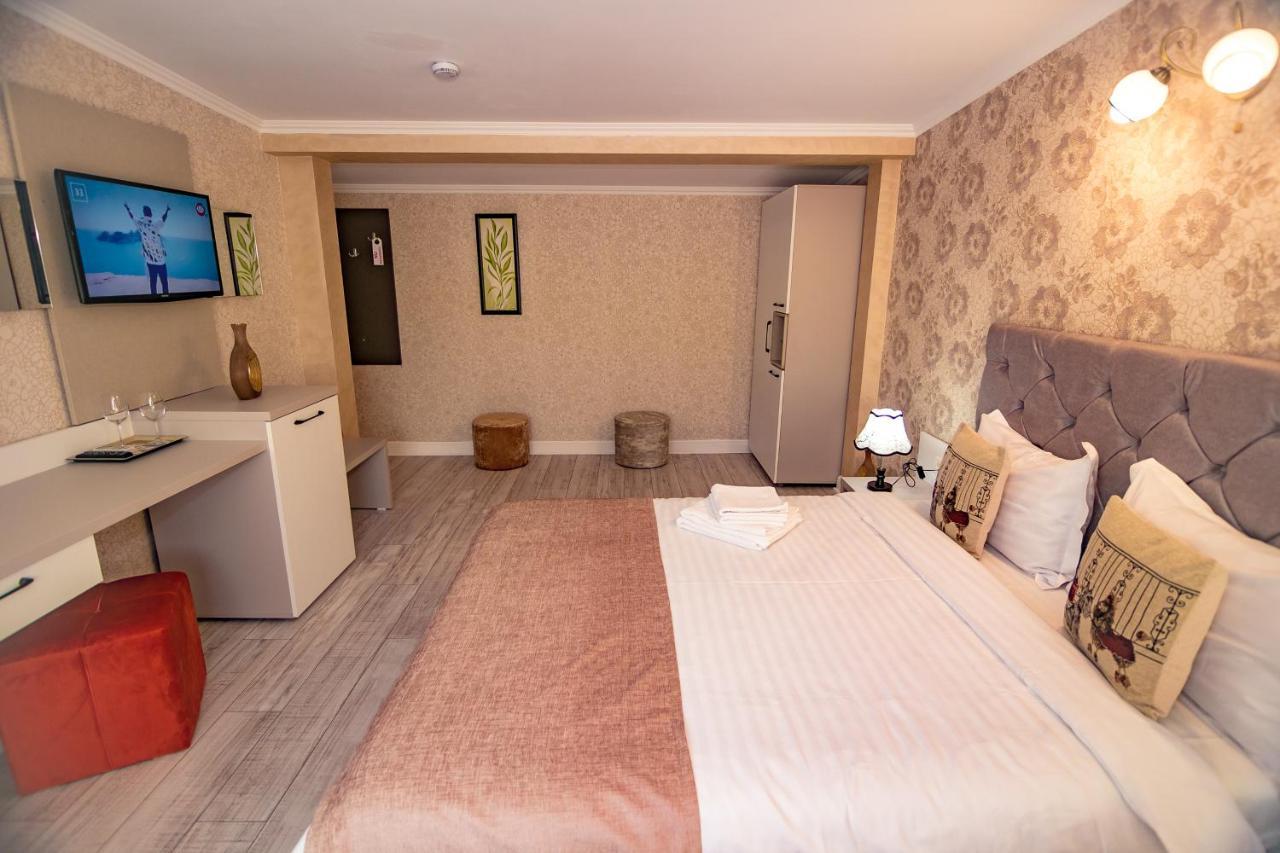Floare De Iris Hotel Vama Veche Bagian luar foto