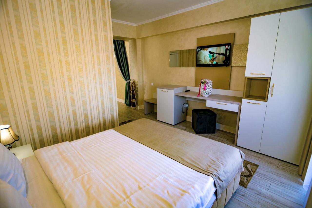 Floare De Iris Hotel Vama Veche Bagian luar foto