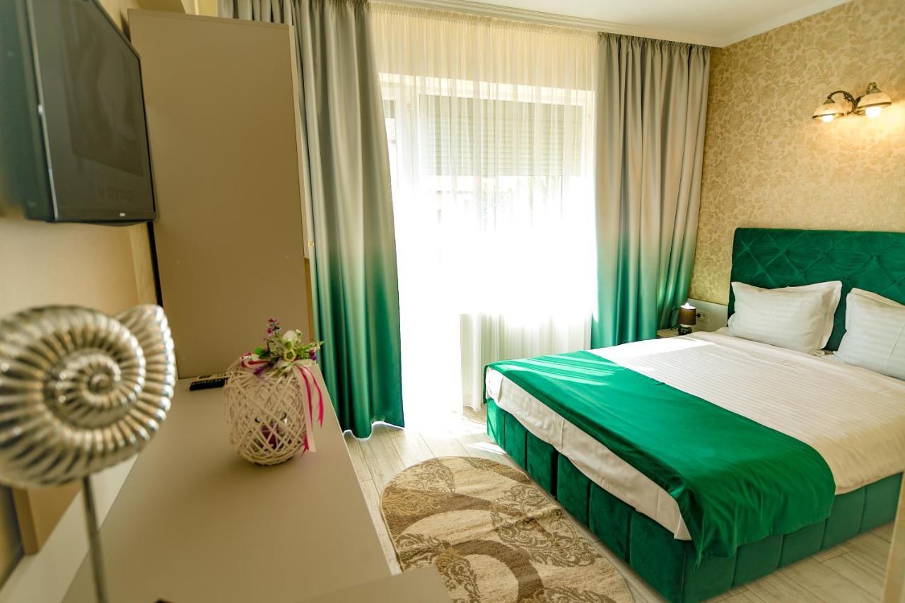 Floare De Iris Hotel Vama Veche Bagian luar foto